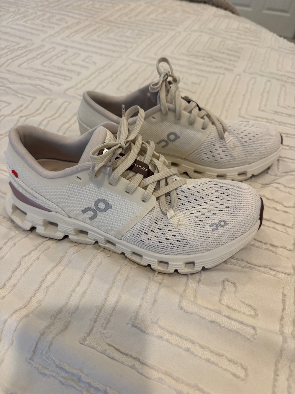 On Cloud X 4 Training Shoes